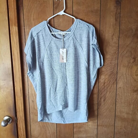 New In Women's Blue Shirt Sleeve Open Seam Knit Top Size M NWT - Picture 1 of 3